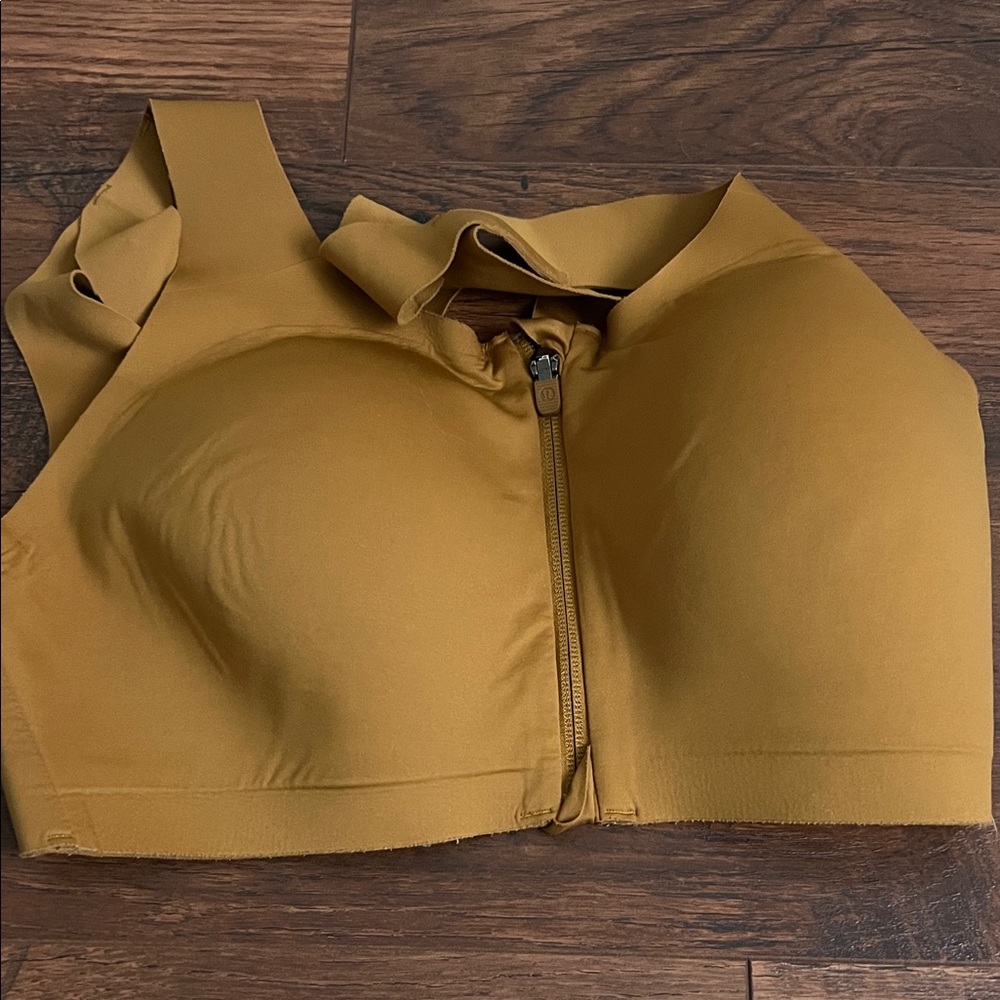 Lululemon Enlite front zip bra